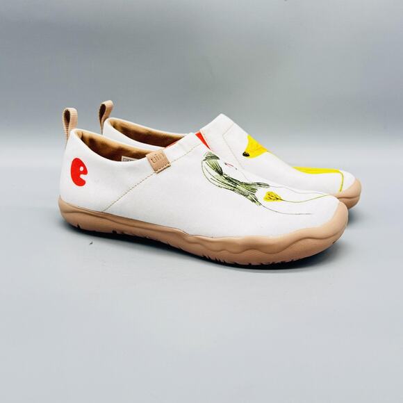 UIN Shoes Womens 5.5 White Canvas Toledo Dog Girl Art Walking Travel Slip On - Picture 2 of 13